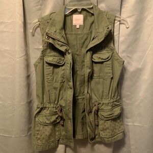 Candies cargo/army vest. Small.